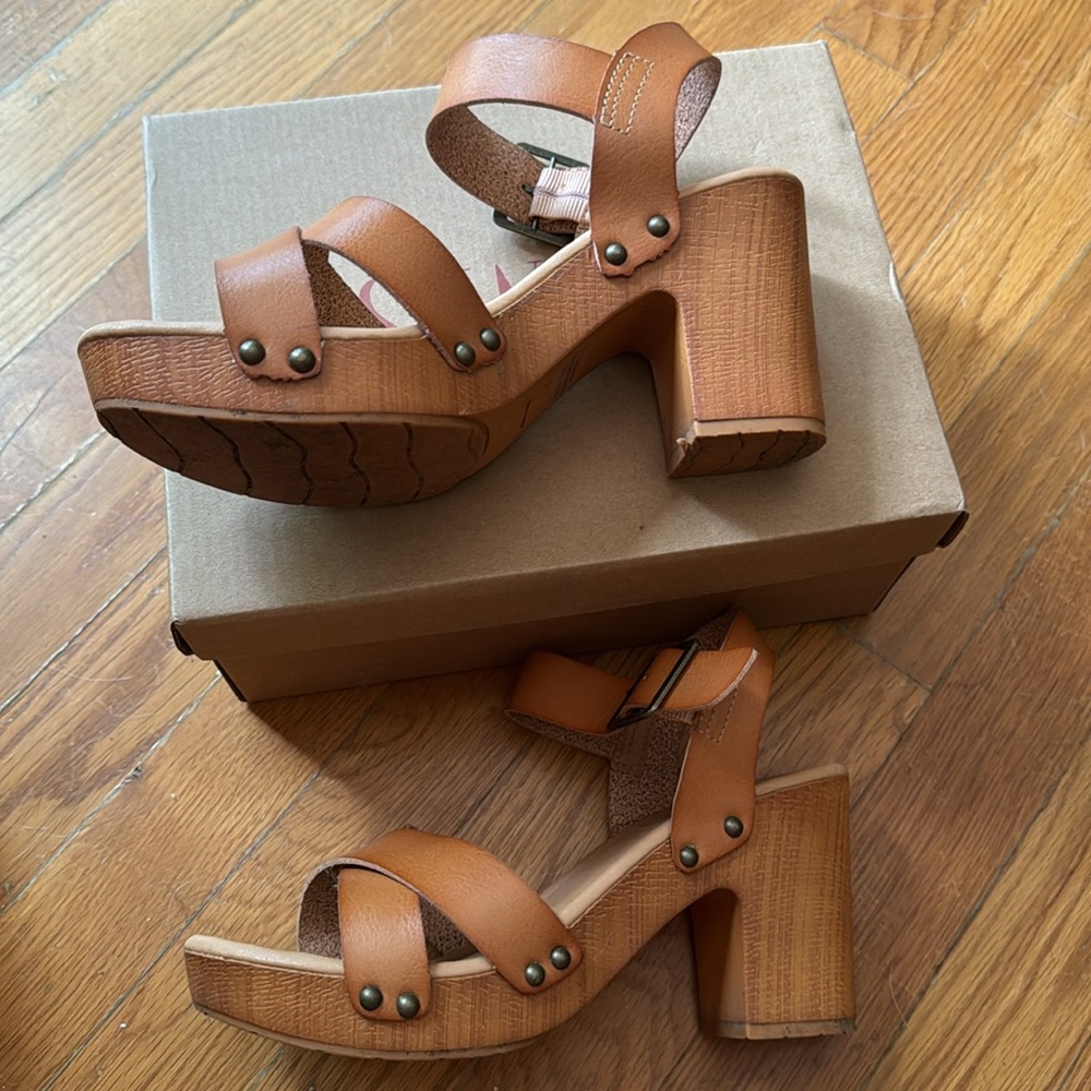 Dunes sayer sandals clogs 7.5 - Picture 2 of 4